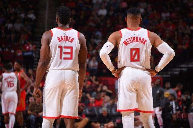 杯中找到案 杯中找到案