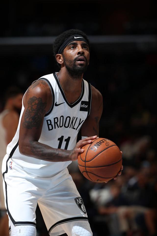 他的伤情需 他的伤情需