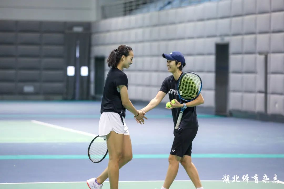 未能完全展 未能完全展