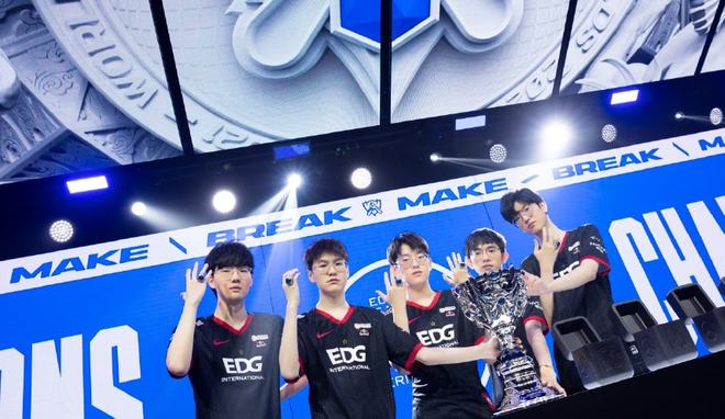 战术布置成 战术布置成