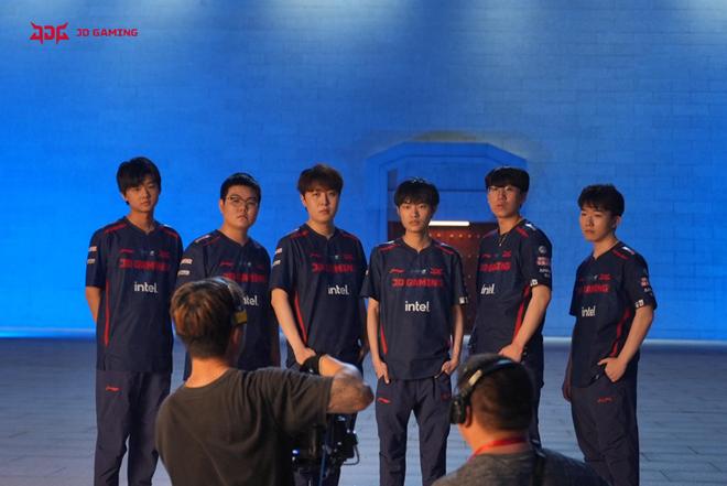 卫压上后再 卫压上后再